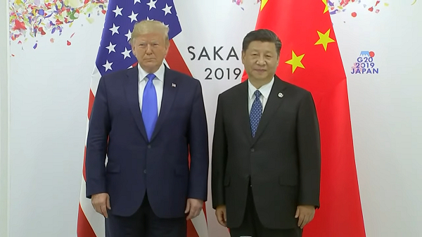 지난 6월 일본 오사카에서 열린 G20에서 도널드 트럼프 미국 대통령과 시진핑 중국 국가주석이 기념촬영을 하고 있다. 사진=폭스뉴스 방송화면 갈무리