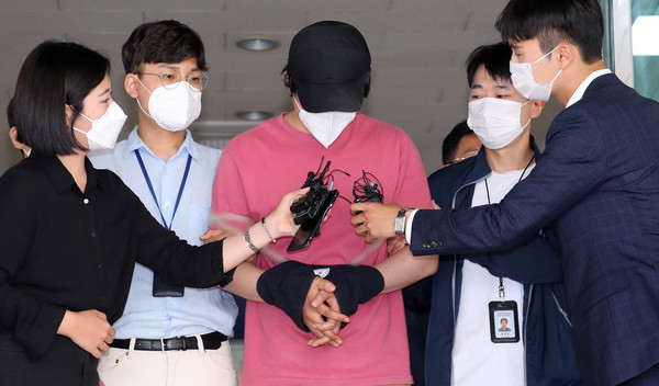서울역 묻지마 폭행 사건 관련 상해 혐의를 받고 있는 이모씨. 사진=뉴시스