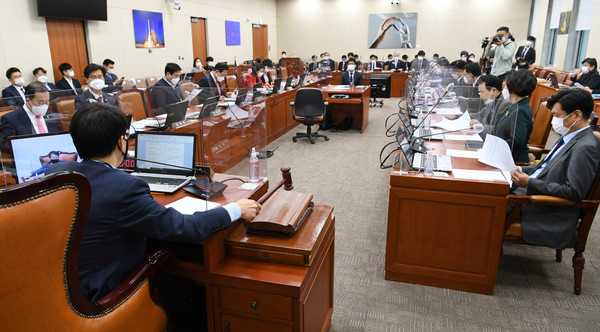 서울 여의도 국회에서 과학기술정보방송통신위원회 전체회의가 17일 열렸다. / 사진=뉴시스