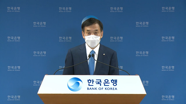 이주열 한국은행 총재가 15일 서울 중구 한국은행에서 열린 통화정책방향 기자간담회에서 발언하고 있다. 사진=한국은행