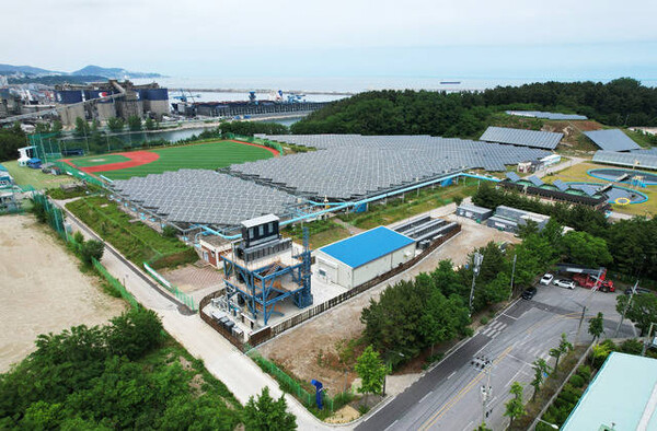 SK에코플랜트는 8일 전력과 열을 동시에 공급하는 '북평레포츠센터 연료전지 발전소'를 준공했다. 사진=SK에코플랜트