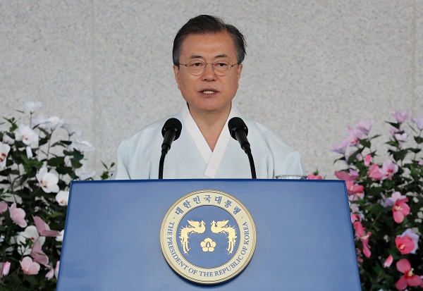 문재인 대통령이 2019년 8월 15일 충남 천안시 독립기념관에서 열린 제74회 광복절 경축식에서 참석하여 경축사를 하고 있다. 사진=뉴시스