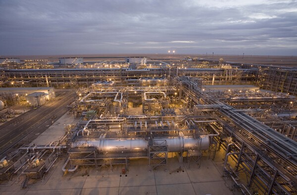 사우디아라비아 국영 석유기업인 아람코(Aramco)의 쿠라이스 유전 시설. 사진=아람코