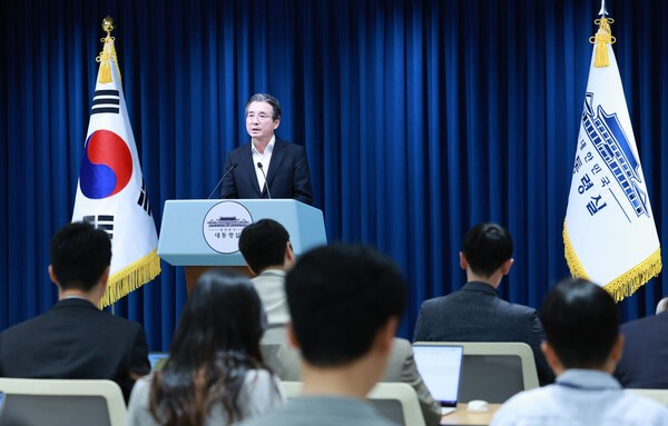[사진-10일 서울 용산 대통령실 청사에서 추천 도박 사이트 추천 도박 사이트 관련 브리핑 중인 김용범 정책실장, 출처- 뉴시스]