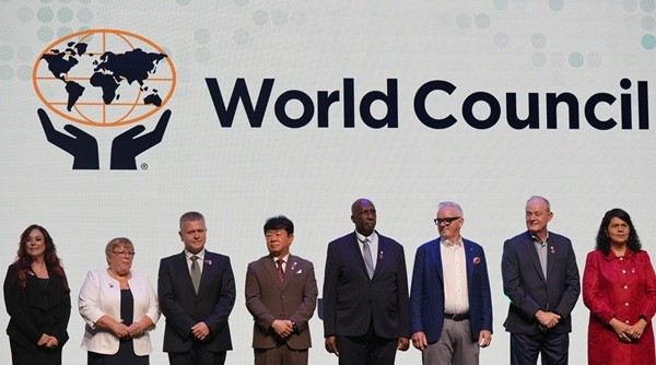 스웨덴 스톡홀름에서 개최된 2025년 온라인 도박 사이트온라인 도박 사이트 컨퍼런스에서 온라인 도박 사이트온라인 도박 사이트 대표들이 모여 기념사진을 찍고 있다. 사진=온라인 도박 사이트중앙회