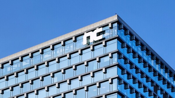 엔씨, '디나미스원'과 동행...서브컬처 승부수 통할까 - 뉴스 썸네일 이미지