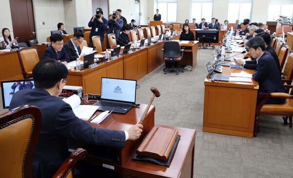 [사진-2일 오전 서울 여의도 국회에서 열린 행정안전위원회 전체회의. 출처-뉴시스]