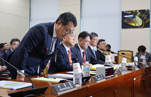 모바일 슬롯 '유심 사태' 청문회서 의원들 질타...최태원 회장 결자해지론 부상