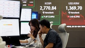 새 정부 출범 첫날 코스피 강세 , 하반기 전망 두고 의견 분분